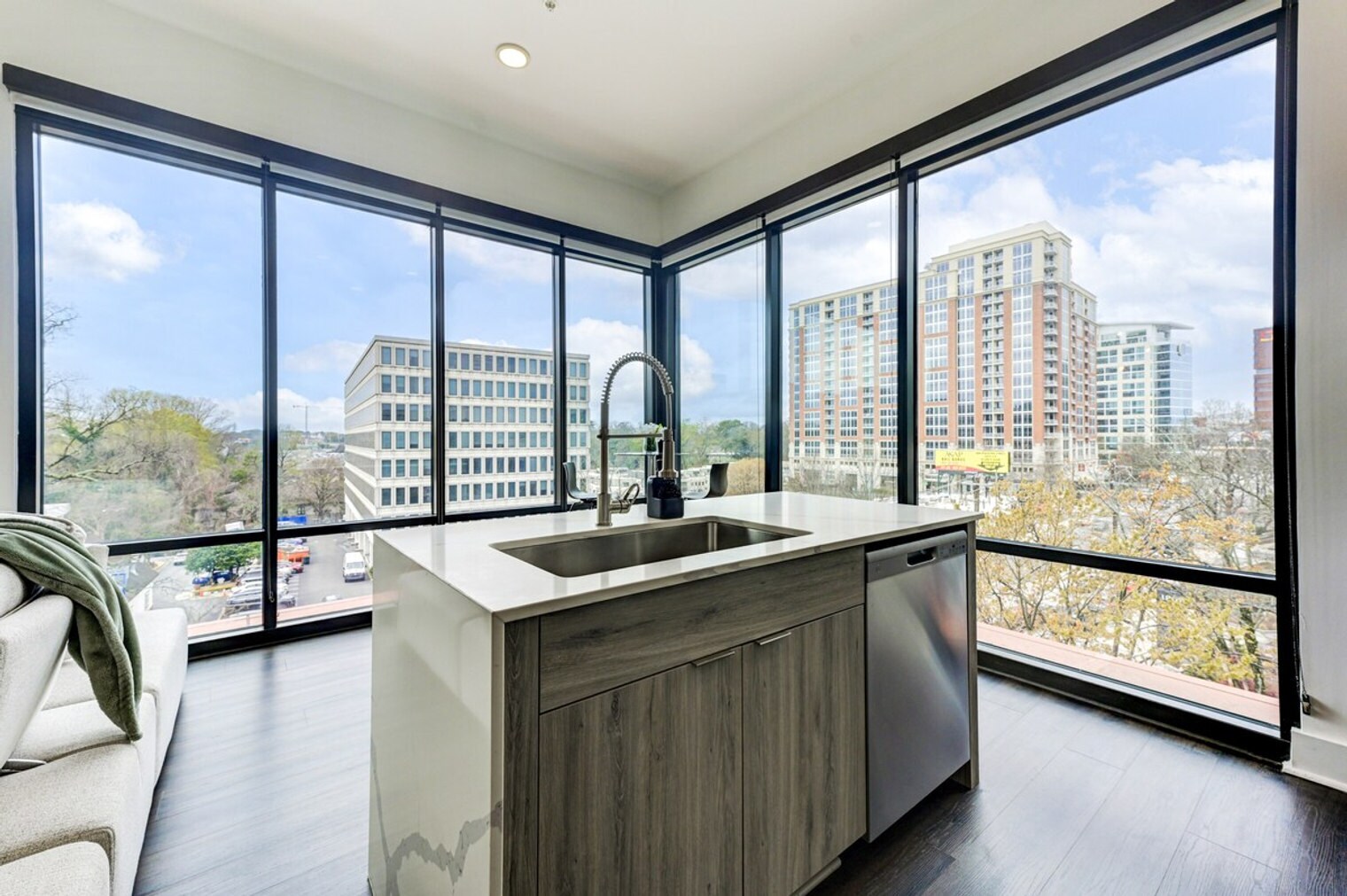 Building Photo - 1075 Peachtree Rd