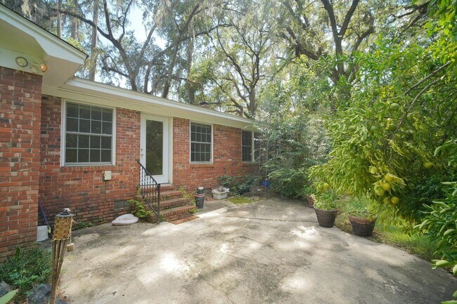 Building Photo - 2328 Armistead Rd