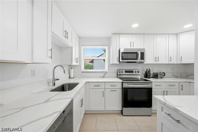 Building Photo - 4092 Belair Ln
