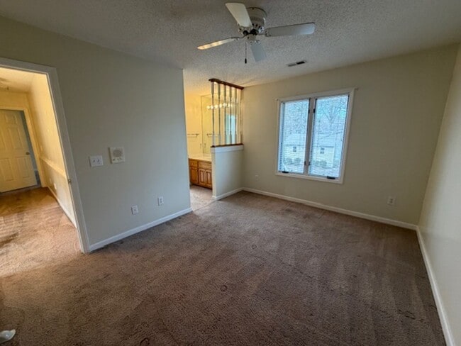 Building Photo - Elon