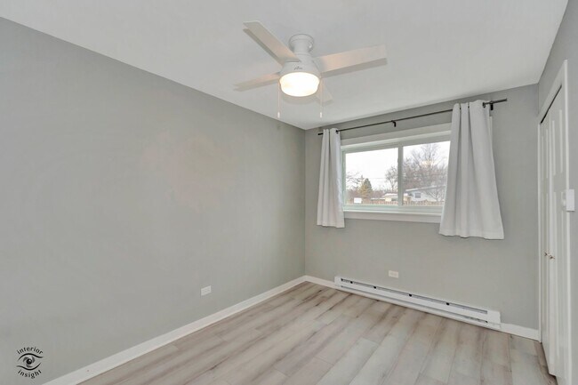 Building Photo - 7302 Blackstone Ave