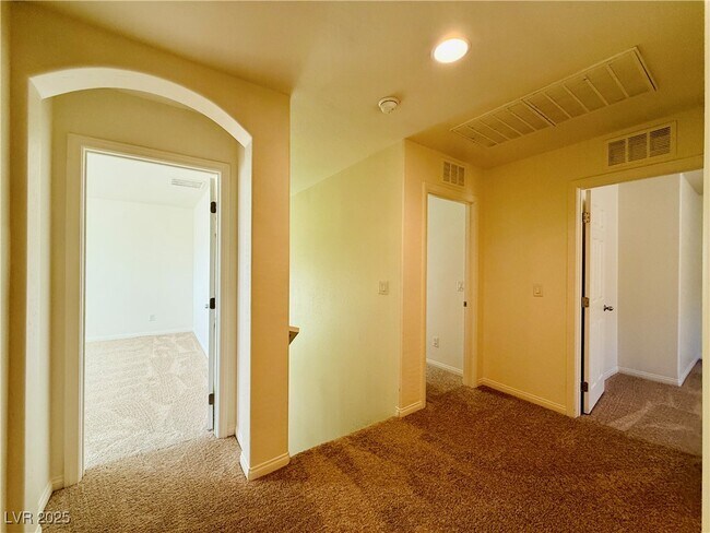 Building Photo - 7056 Ipe Wood Rd
