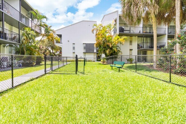 Building Photo - 2920 Forest Hills Blvd