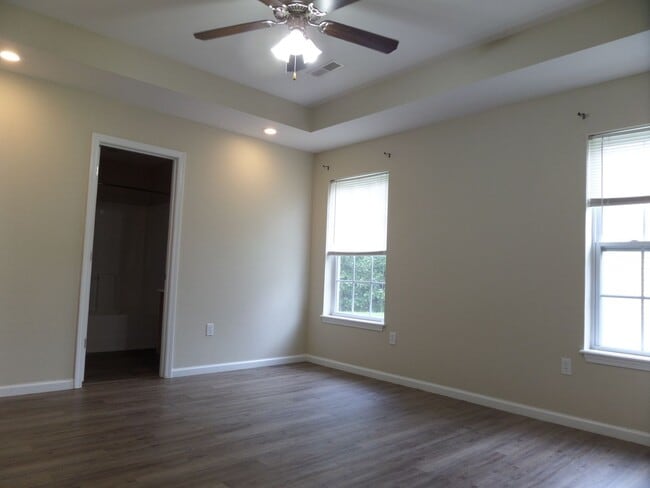 Building Photo - Available July 27th