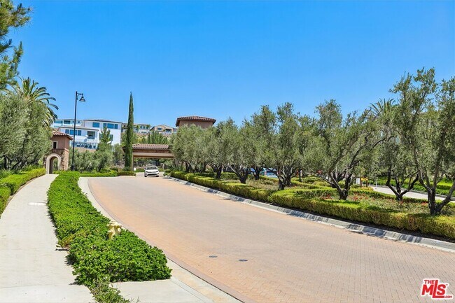 Building Photo - 20254 Liverpool Way
