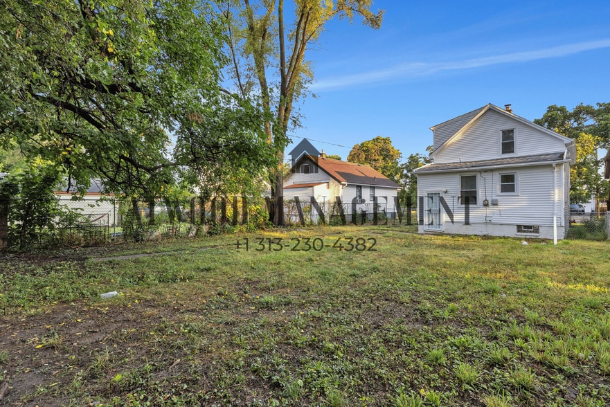 Building Photo - 8772 Traverse St