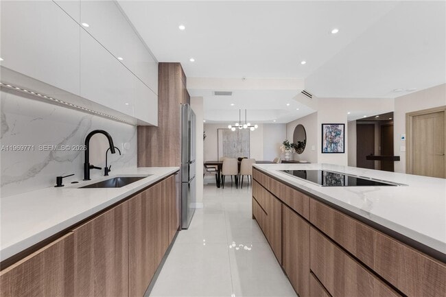 Building Photo - 20191 E Country Club Dr