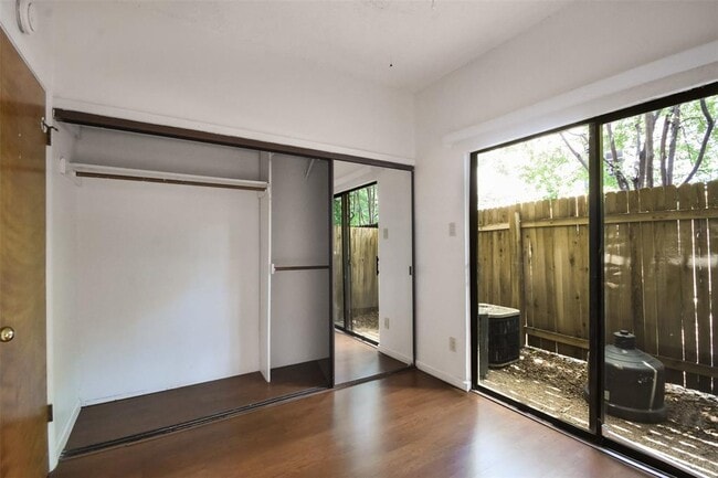 Building Photo - 2815 Rio Grande St
