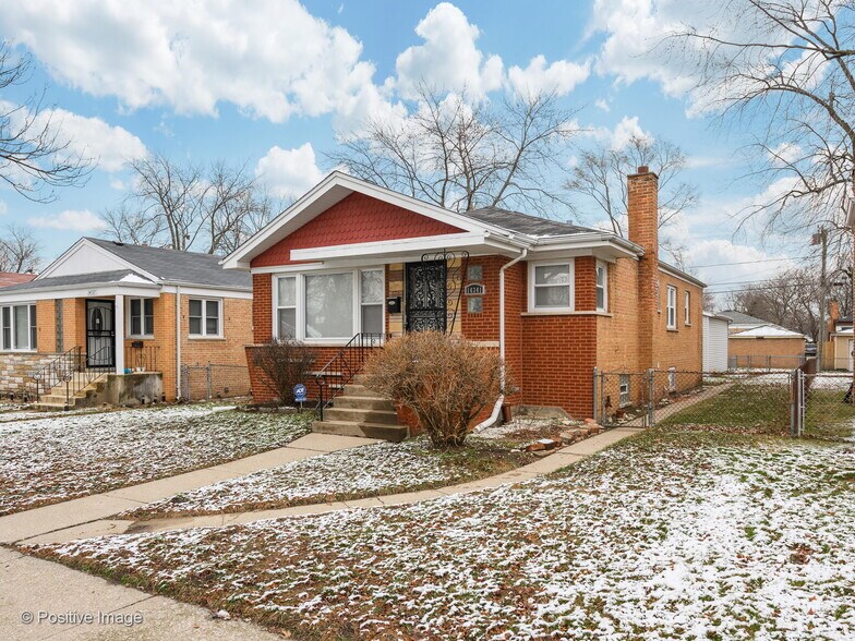 Building Photo - 14341 Dobson Ave