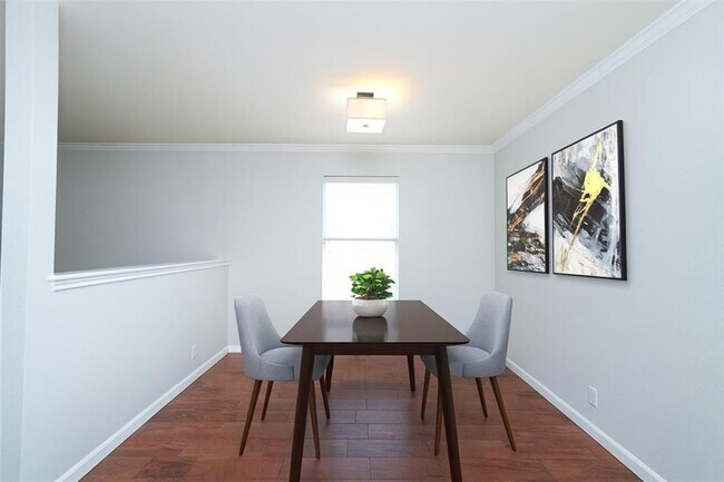 Building Photo - 311 Pentire Way