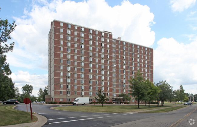 Primary Photo - Dunn Tower I