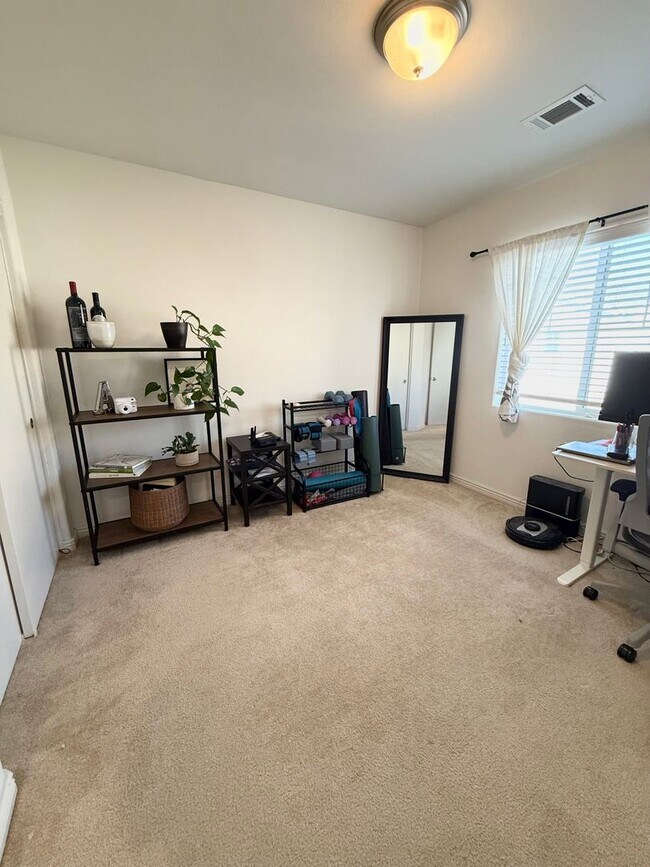 Building Photo - Templeton Ranch 3 Bedroom 2 Bathroom Single Family Home Available 3/15/26