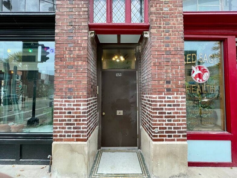 Building Photo - 1253 Williamson St