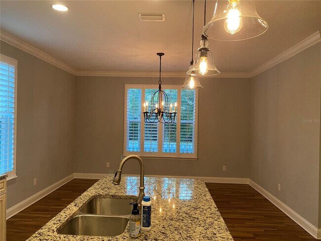 Building Photo - 25 Smiling Fish Ln