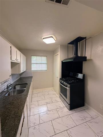 Building Photo - 1007 W Clarendon Dr