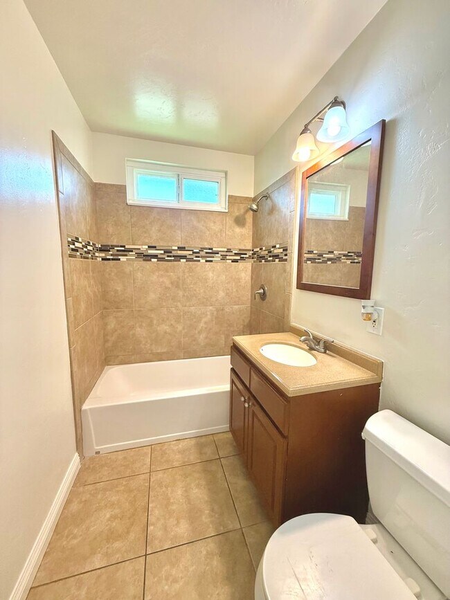 Building Photo - Remodeled Paradise Hills Home With Spectacular Views