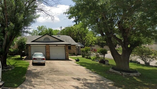 Building Photo - 501-503 Willowbend Cove