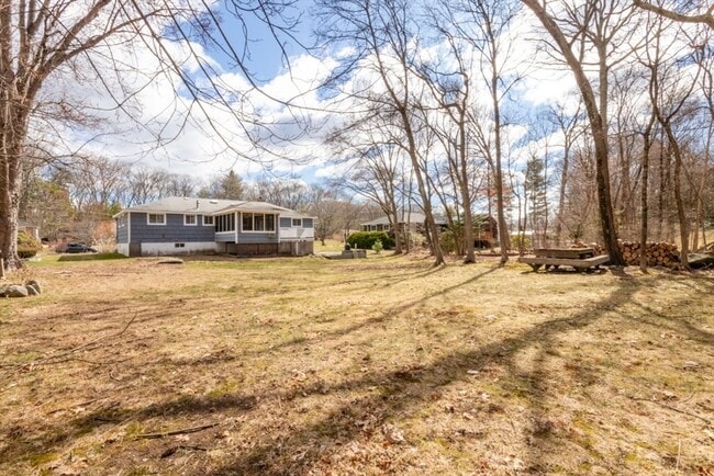 Building Photo - 22 Livoli Rd