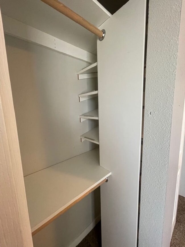 Building Photo - 1604 N Lea St