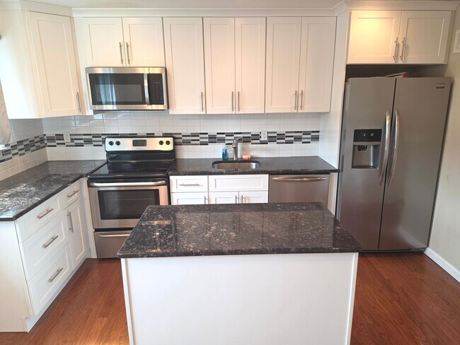 Building Photo - 918 Merritt Dr