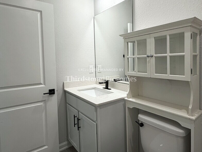 Building Photo - 1090 Farwell St