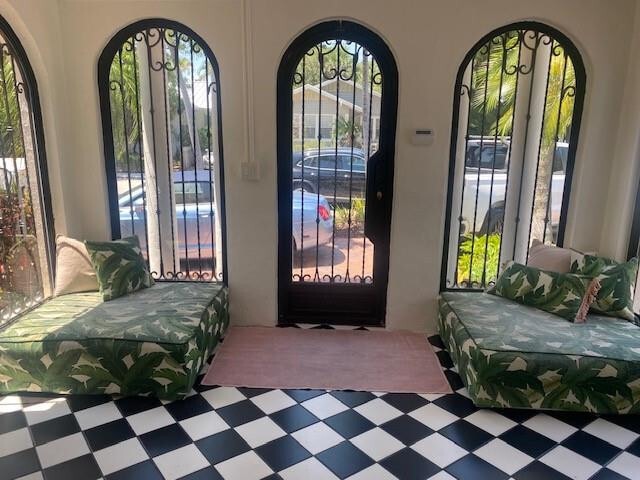 Building Photo - 1220 SE 2nd St