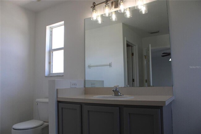 Building Photo - 7840 Carriage Pointe Dr