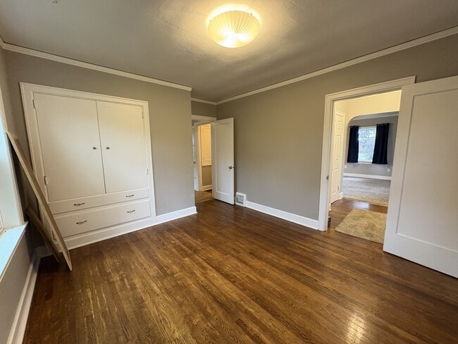 Building Photo - 16093 SW Roy Rogers Rd