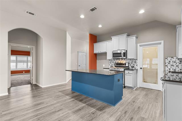 Building Photo - 1214 Inglewood Dr