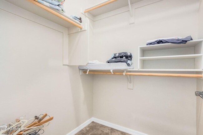 Building Photo - SFH 4-3