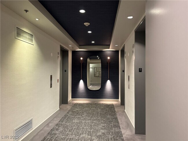 Building Photo - 4575 Dean Martin Dr
