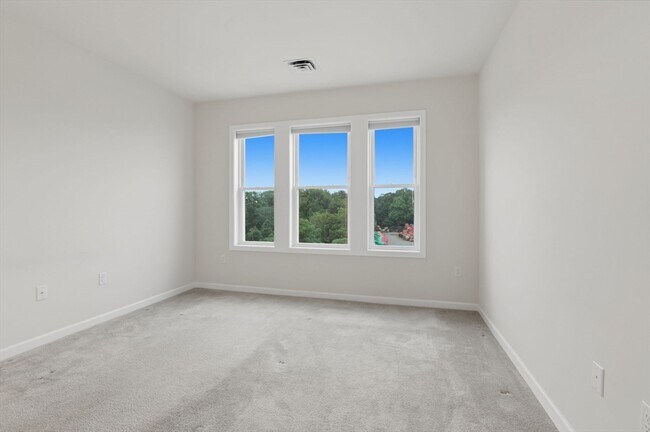 Building Photo - 110 Trotter Rd