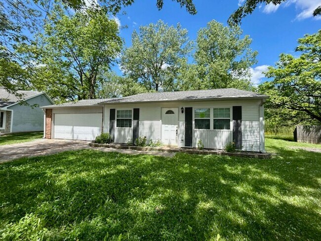 Building Photo - Charming 3-Bedroom Ranch on Quiet Cul-de-S...