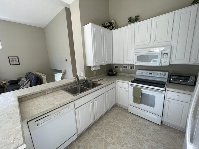 Building Photo - 7629 Century Blvd