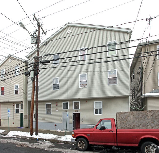 Primary Photo - 23-25 Jackson St