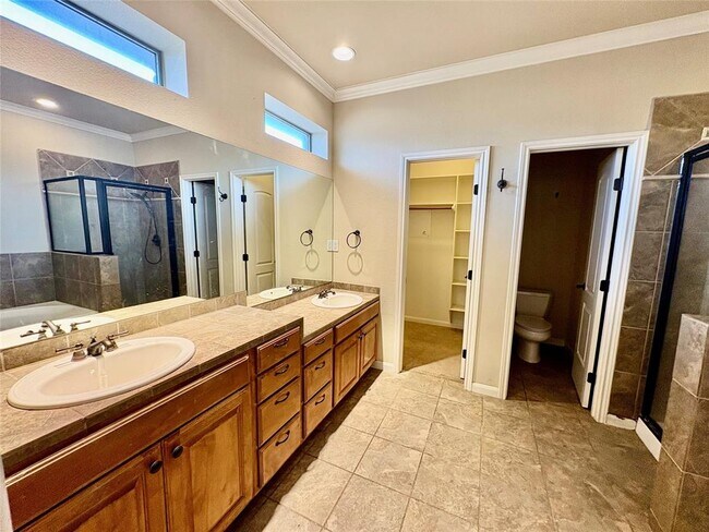 Building Photo - 15210 Falcon Dr