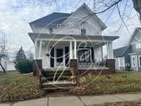 Building Photo - "Charming 3-Bedroom with 2 Full Baths in t...