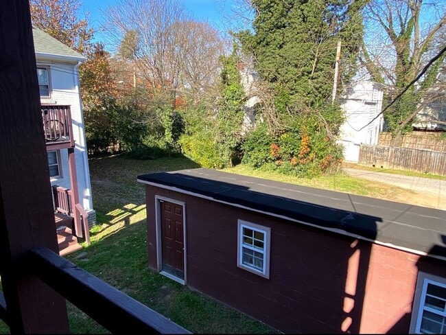 Building Photo - 3322 Ellwood Ave