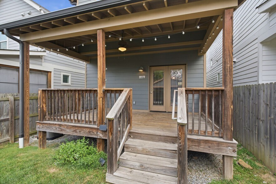 Building Photo - 5413 Louisiana Ave