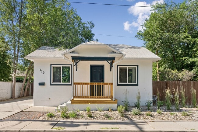 Primary Photo - 320 E Cleveland Ave