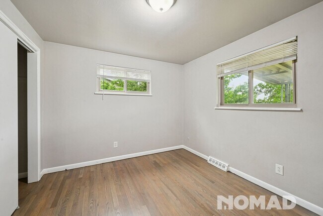 Building Photo - Spacious 5BR House in Aurora