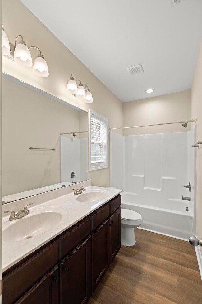 Building Photo - Hampstead Home For Rent