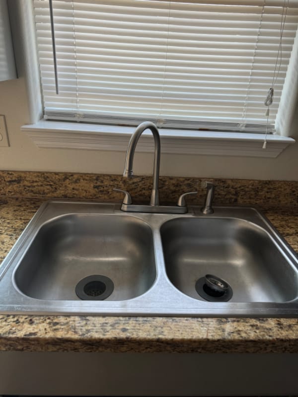 Building Photo - 3602 S Radisson Ave