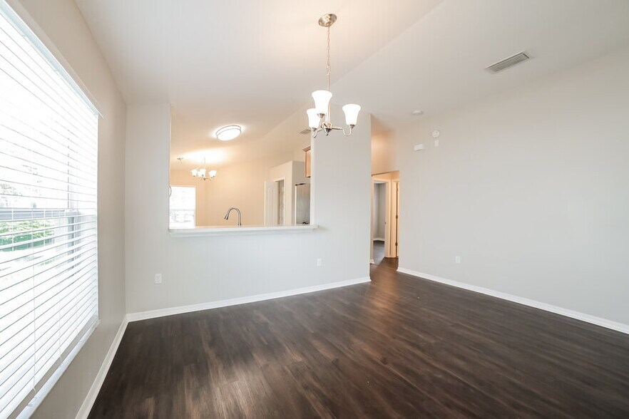 Building Photo - 7329 Lumber Port Dr