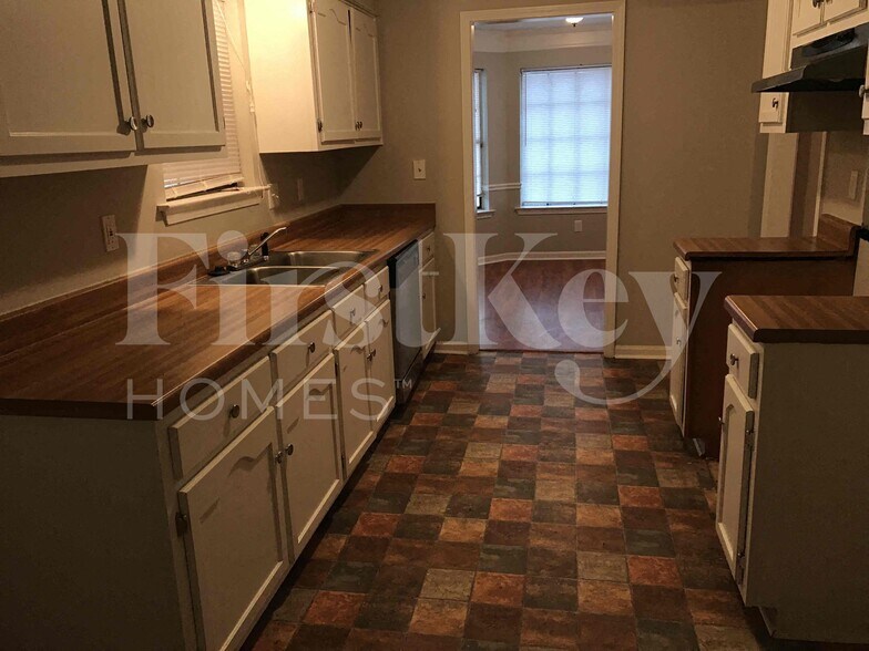Building Photo - 6418 S Fawn Hollow Cir