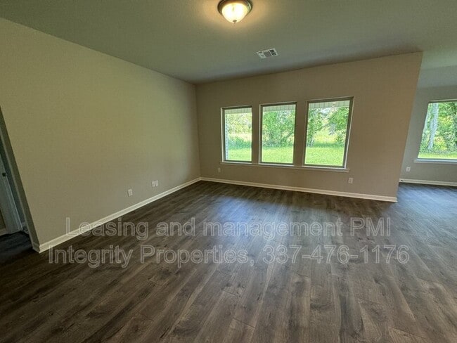 Building Photo - 119 Hill View Drive