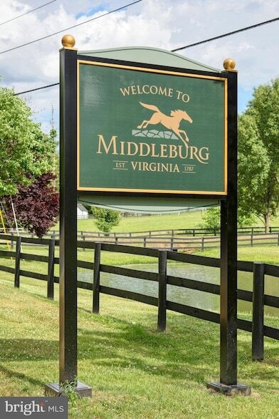 Building Photo - 11 Stonewall Ct