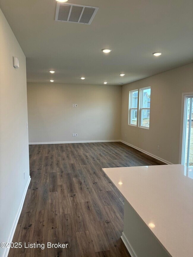 Building Photo - 16817 Aiken Rdg Cir