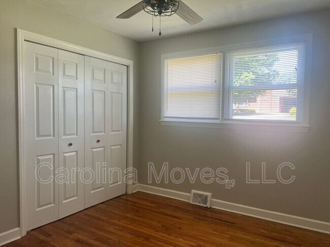 Building Photo - 305 Woodland Dr
