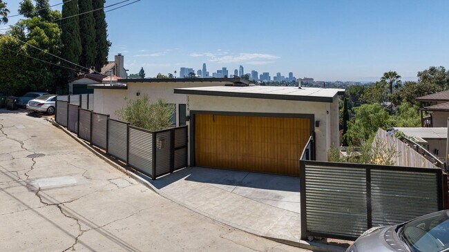 Building Photo - Stunning Views from Silver Lake Hillside Home for Rent with Spectacular Views